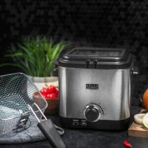 1.6-qt. Deep Fryer - Stainless Steel ( new with box)